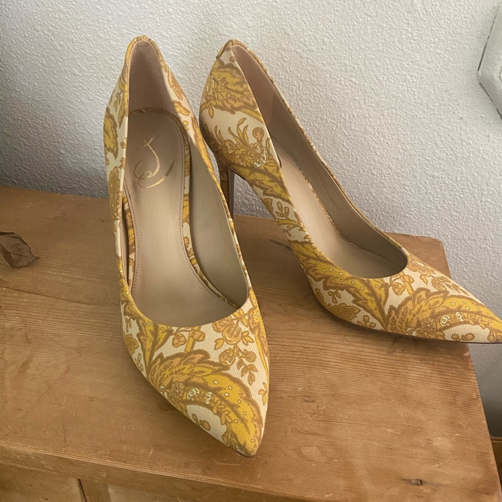 Sam Edelman hazel yellow paisley print pumps